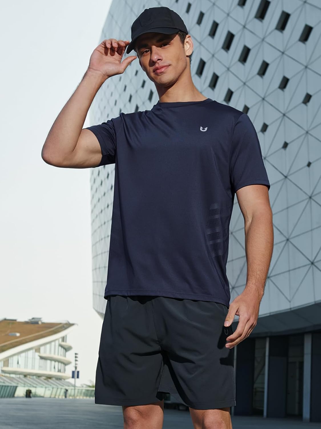 Men's Gym Performance Shirts with Vents on Side Breathable